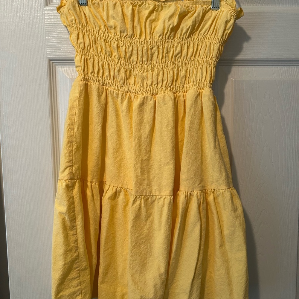 NWOT Yellow Smocked dress sz M